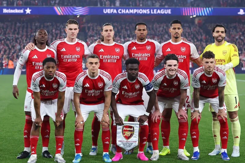 Arsenal có lợi thế bảo vệ chức vô địch nhưng các đối thủ lớn đều đang chuẩn bị mạnh mẽ